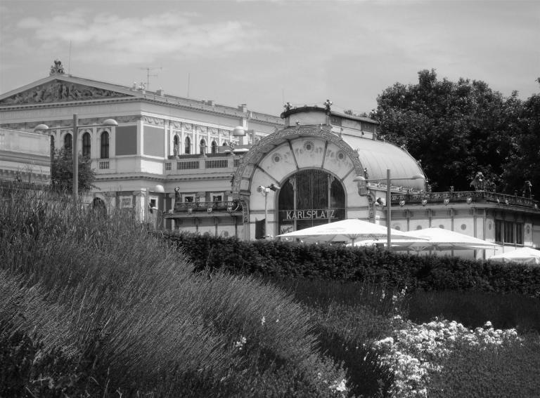 Karlsplatz mit Musikverein